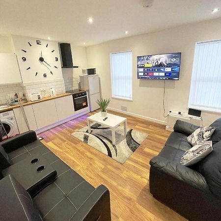 Ak Serviced Apartments - Exclusive Two-Bedroom Apartment Кардиф Екстериор снимка
