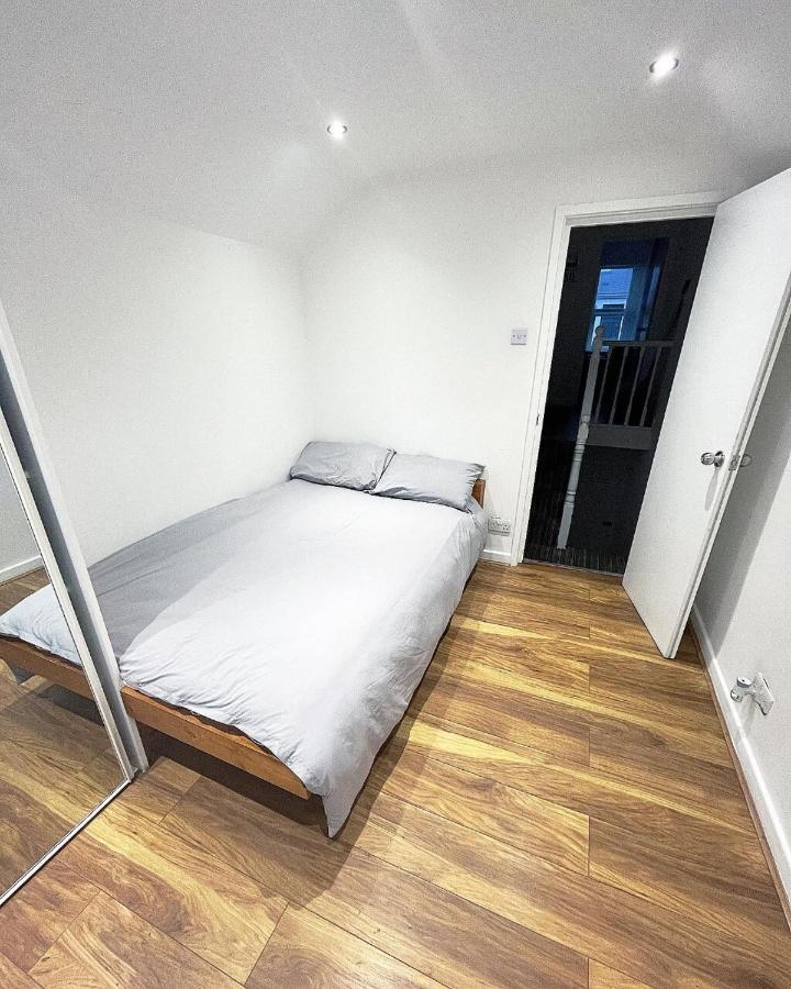 Ak Serviced Apartments - Exclusive Two-Bedroom Apartment Кардиф Екстериор снимка